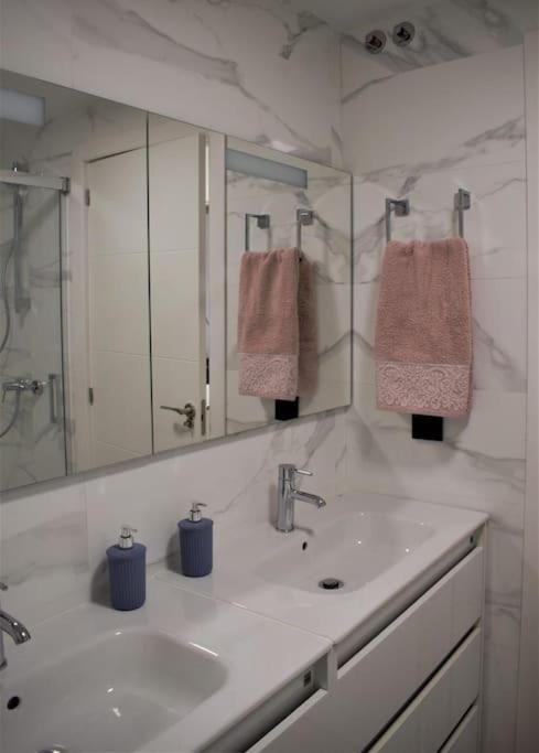Apartamento Vivienda Alameda De Santiago Santiago de Compostela Exterior foto