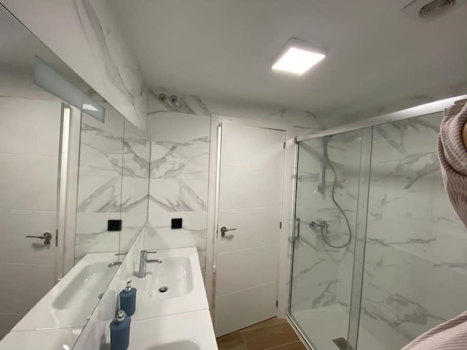 Apartamento Vivienda Alameda De Santiago Santiago de Compostela Exterior foto
